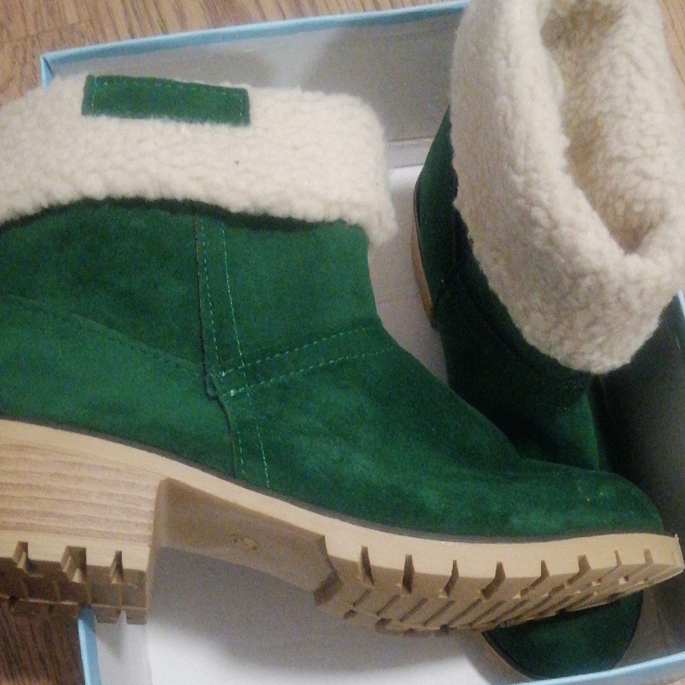 Temu Green Winter Boots with Shearling